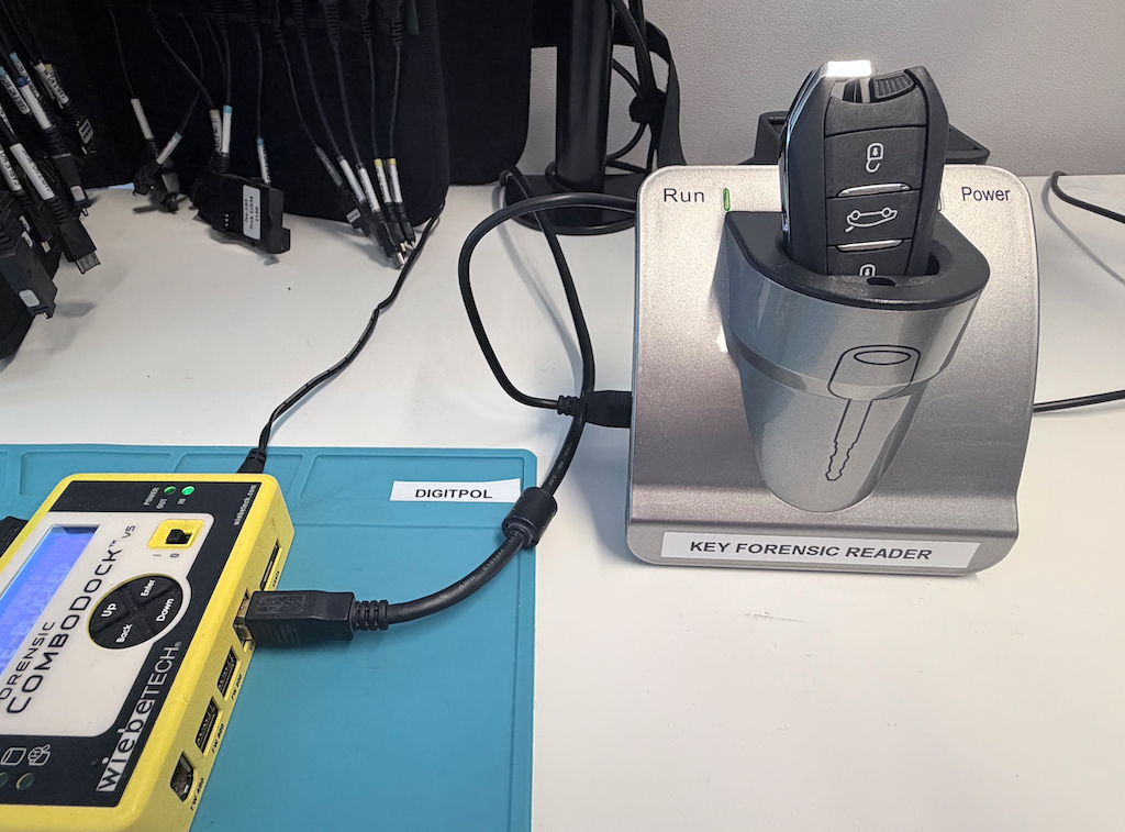 Car Key Forensic Reader